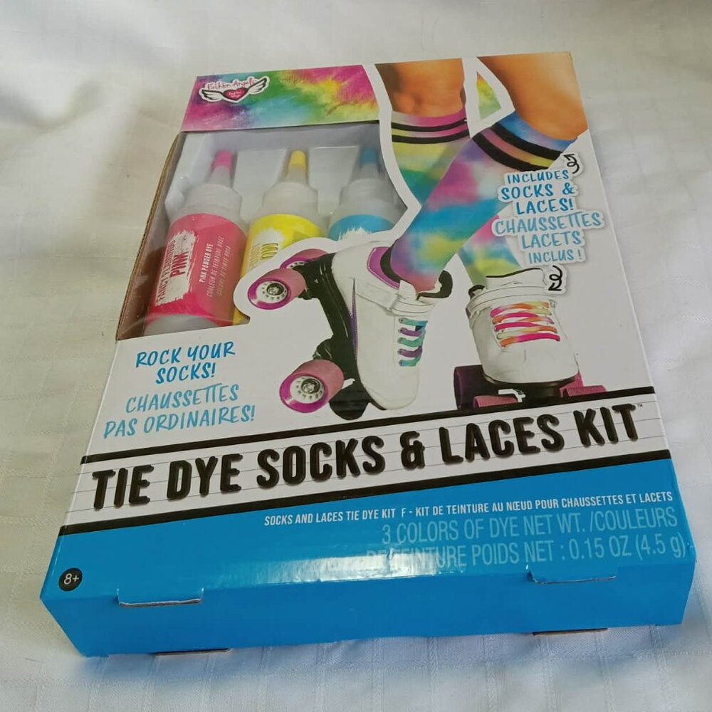 The DYE socks and lacet kit brand new
